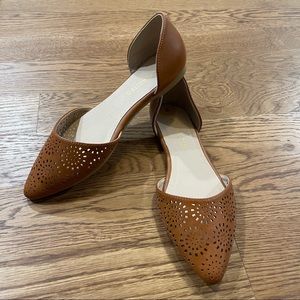 NEW Women’s Restricted Sz 8 Brown Pointed Toe Flats